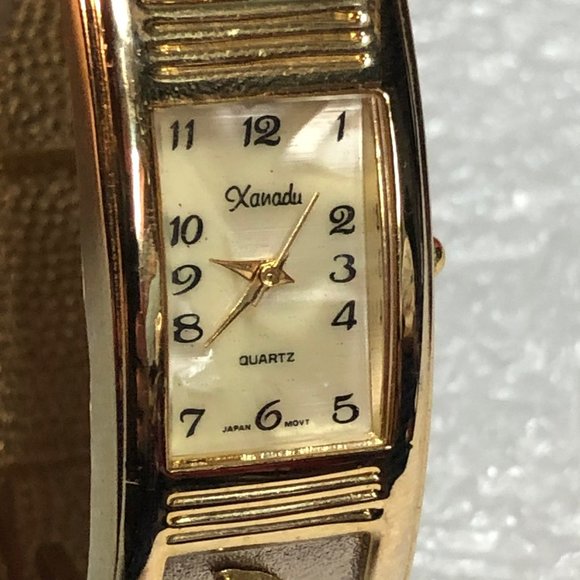 Xanadu Dolphins Quartz Bracelet Watch main image 5